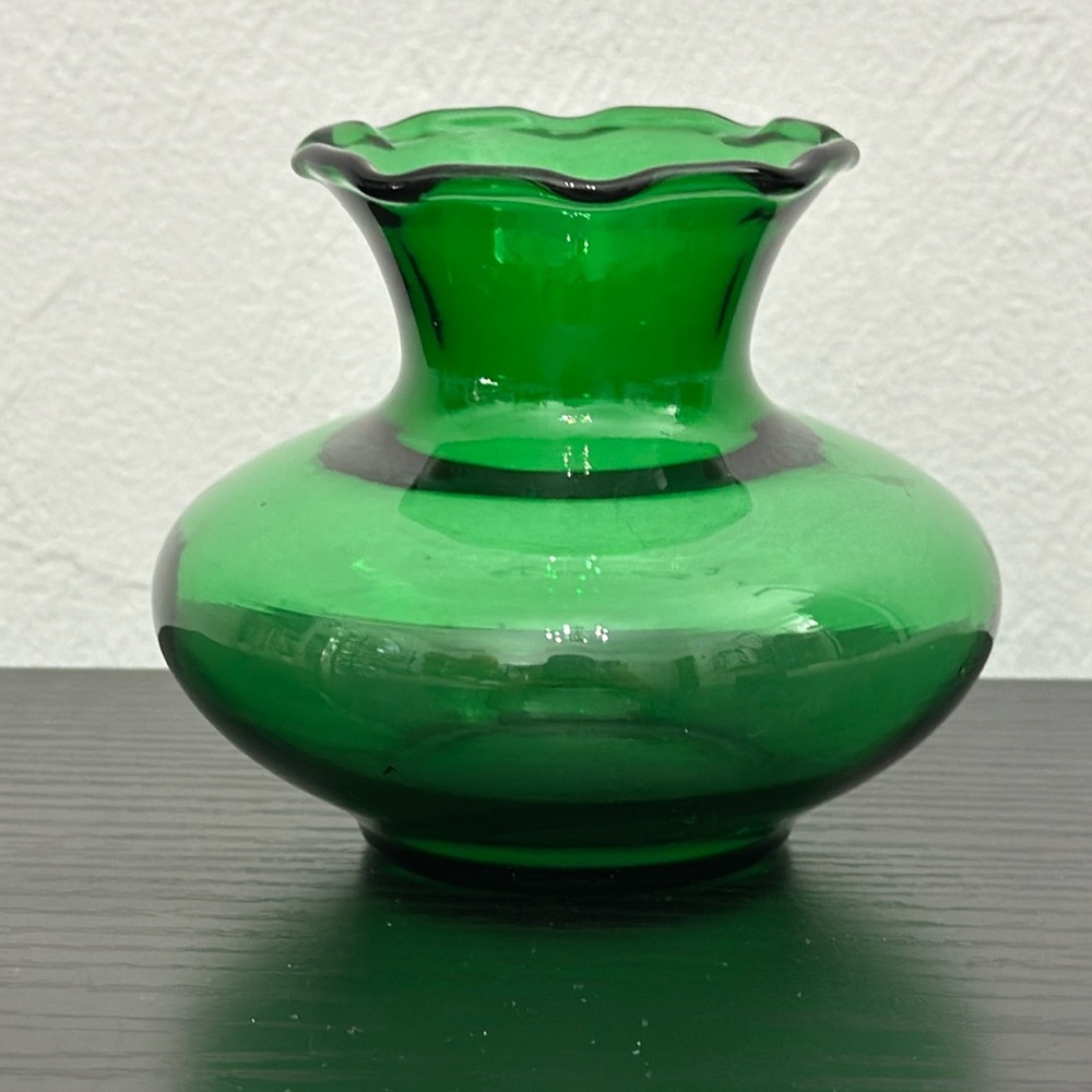 Anchor Hocking Forest Green Vintage Crimped Bud Vase
